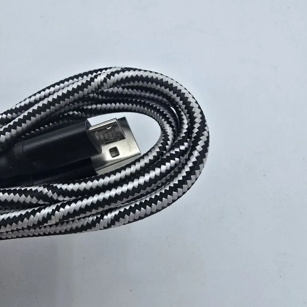 Wireless Gear 6 ft micro usb sync and charge cable. Fabric material.